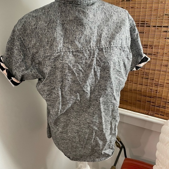 Gray button down shirt - Picture 2 of 5